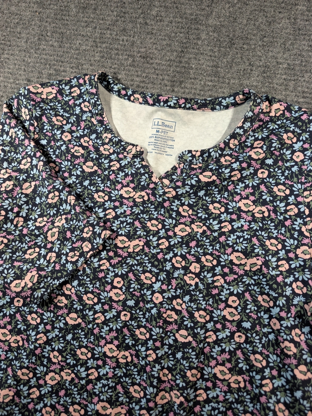 L.L.Bean Women's Navy Floral Supima Cotton Split Neck Top Size Medium